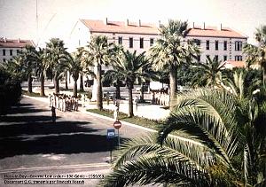 02-1959 salut aux couleurs